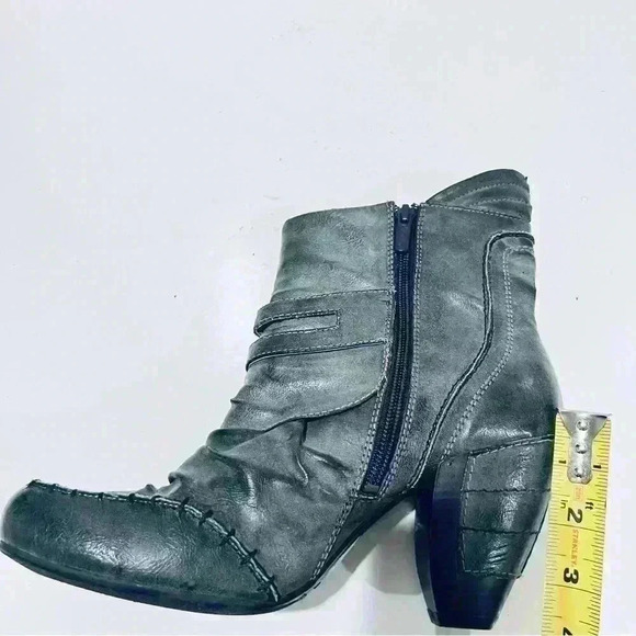 MUSTANG BOOTS GREEN  DISTRESSED LEATHER ROUND SQUARE TOE ANKLE BOOTIE SIZE 41 - Picture 14 of 17